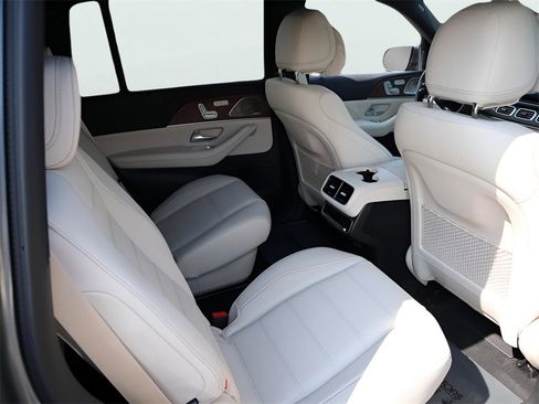 New 2026 Mercedes-Benz GLS 450 4MATIC image 13