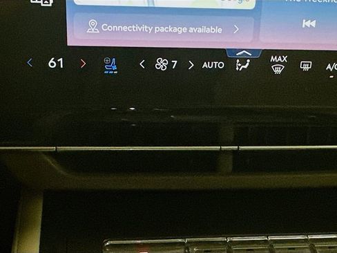 Used 2024 Lincoln Nautilus Reserve w/ Equipment Group 202A image 17