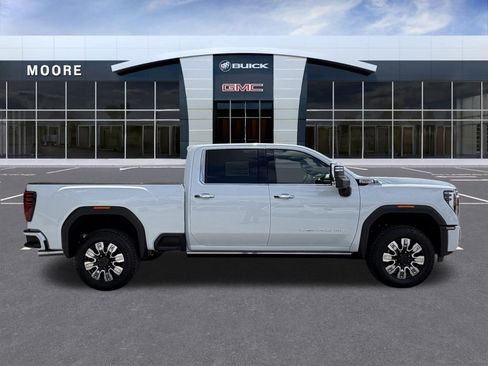 New 2026 GMC Sierra 2500 Denali w/ Denali Reserve Package AWD/4WD image 4