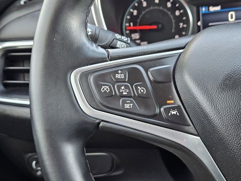 Used 2023 Chevrolet Equinox LT image 24