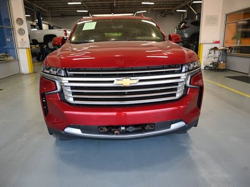 Used 2021 Chevrolet Tahoe High Country w/ Premium Package AWD/4WD image 2