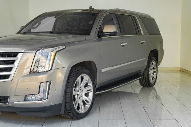 Used 2018 Cadillac Escalade ESV Luxury RWD image 75
