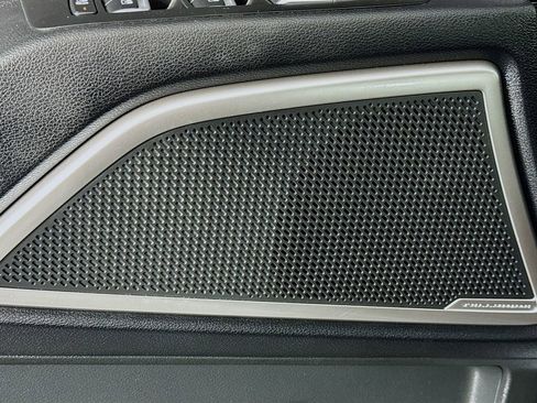 Used 2024 Kia Telluride EX w/ EX Captain's Chair Package image 22