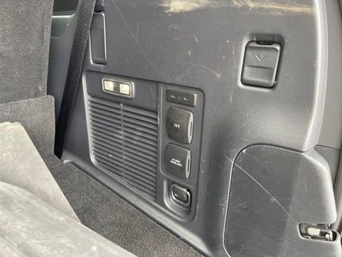 Used 2025 Ford Expedition Platinum image 33