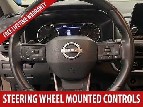Used 2025 Nissan Rogue SV FWD image 10