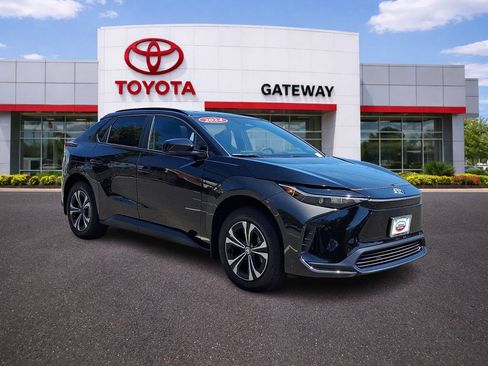 Used 2024 Toyota bZ4X AWD w/ Weather Package image 3