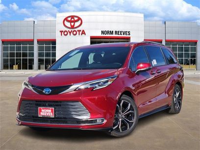 New 2025 Toyota Sienna Platinum