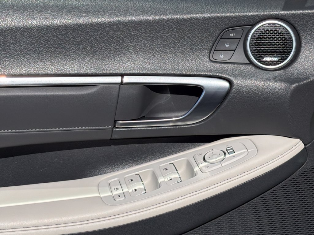 Used 2023 Hyundai Sonata Limited FWD image 11