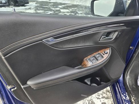 Used 2014 Chevrolet Impala LT w/ Convenience Package image 33