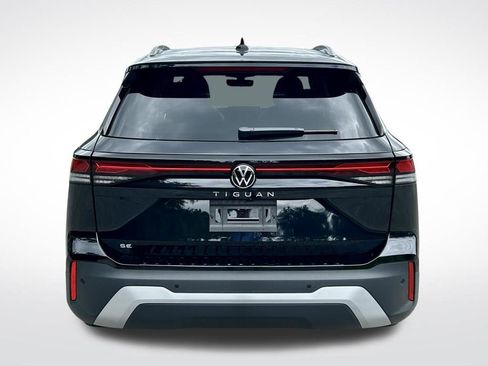 New 2026 Volkswagen Tiguan SE FWD image 6