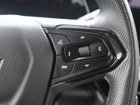 Used 2024 Chevrolet Trax LT FWD image 21