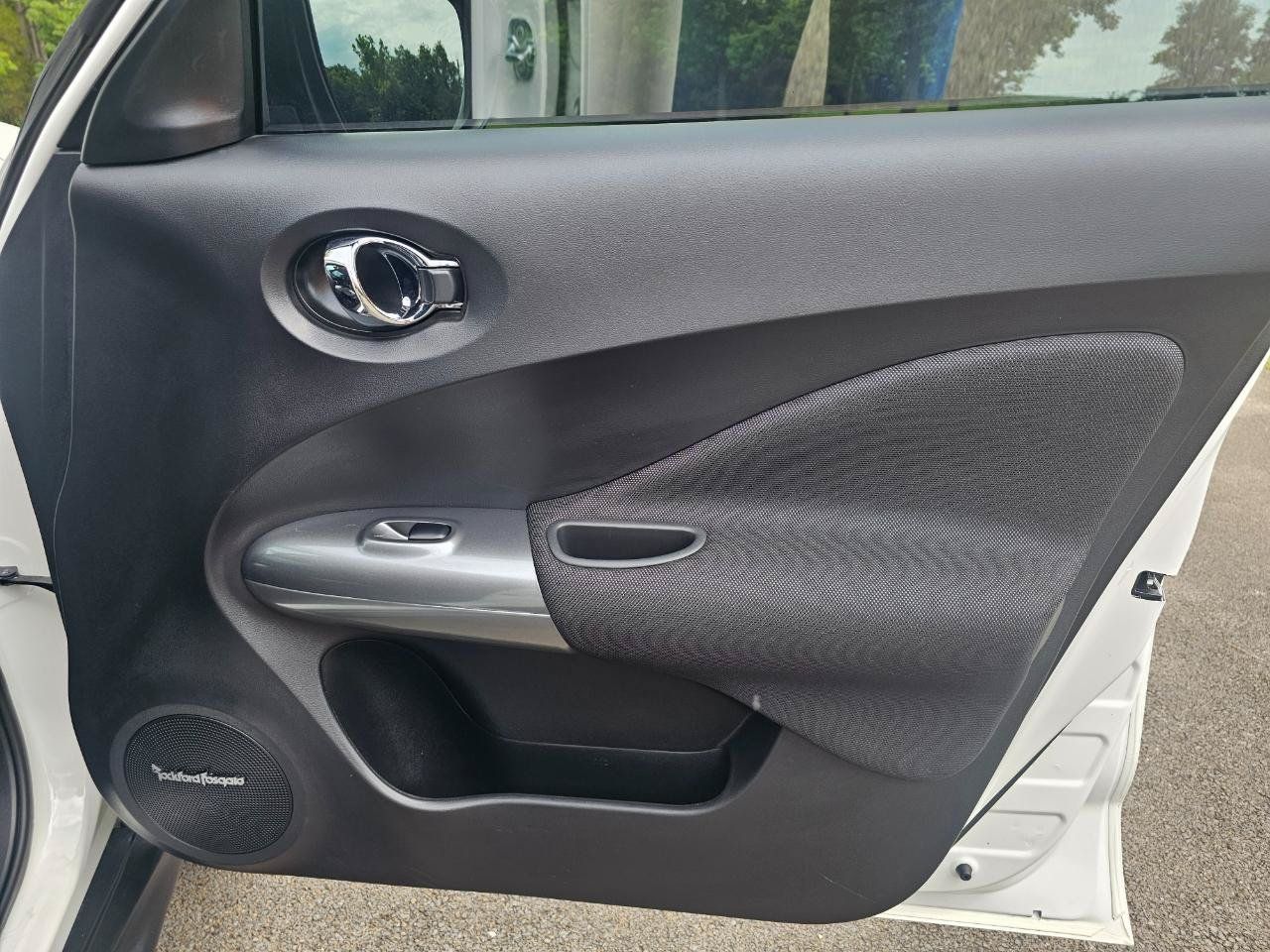 Used 2017 Nissan Juke SL FWD image 16