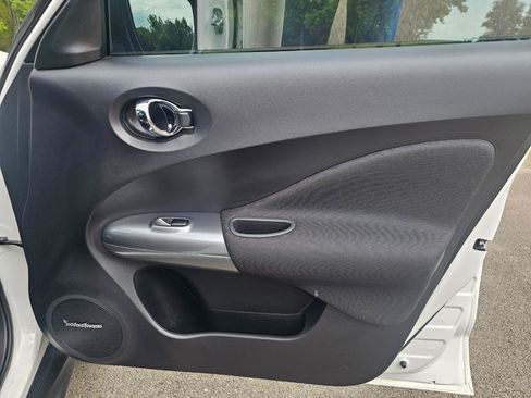 Used 2017 Nissan Juke SL FWD image 16