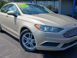 Used 2018 Ford Fusion SE image 2