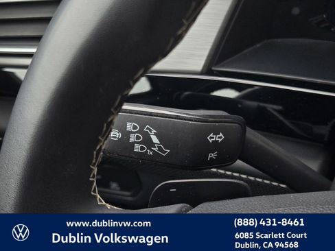 Used 2024 Volkswagen Atlas Cross Sport SE image 22