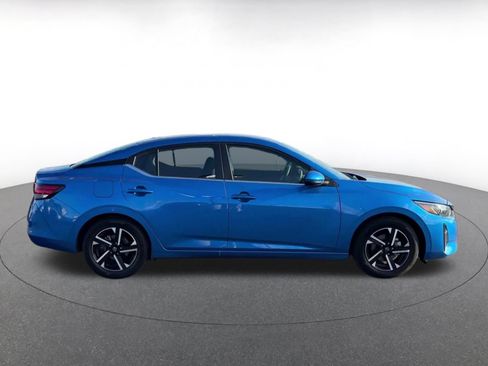 Used 2025 Nissan Sentra SV FWD image 15
