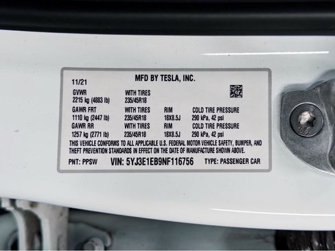 Used 2022 Tesla Model 3 Long Range AWD/4WD image 25
