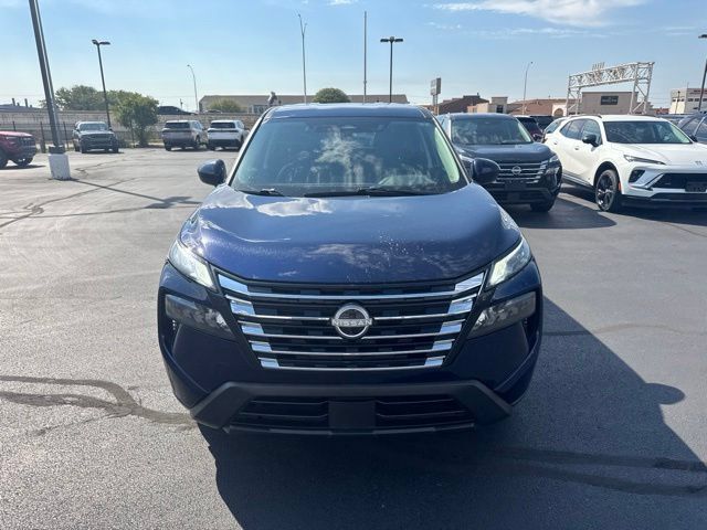 Used 2025 Nissan Rogue SV FWD image 10