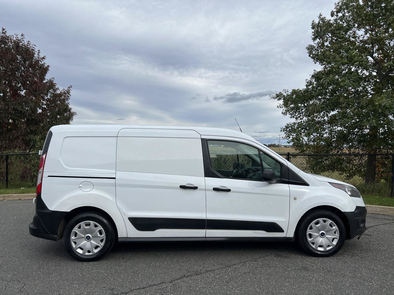 Used 2016 Ford Transit Connect XL FWD image 3