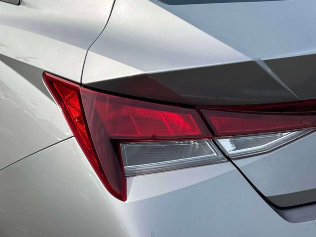 Certified 2026 Hyundai Elantra SE w/ Cargo Package FWD image 11