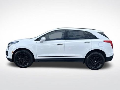 Used 2018 Cadillac XT5 Luxury w/ Driver Awareness Package FWD image 3