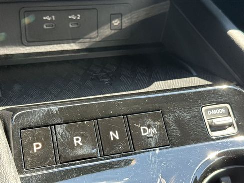 Used 2025 Nissan Murano SV AWD/4WD image 29