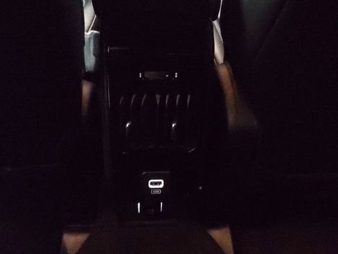 Used 2026 Jeep Compass Latitude AWD/4WD image 12