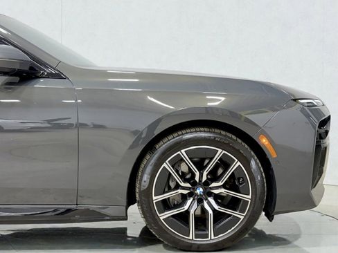 Used 2024 BMW i7 xDrive60 image 6