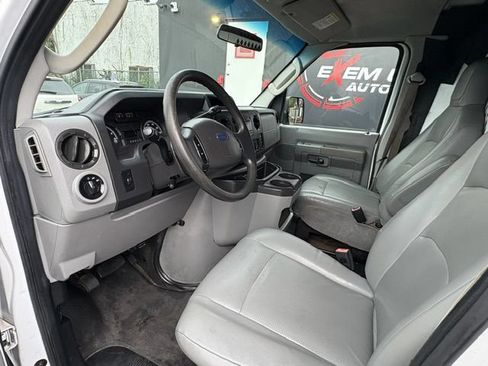 Used 2013 Ford E-250 and Econoline 250 Extended w/ Commercial Cargo Van Pkg RWD image 6