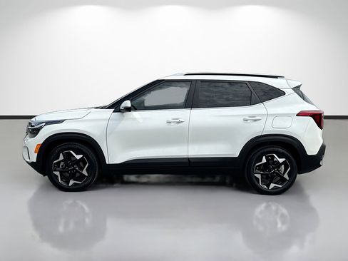 Used 2024 Kia Seltos EX FWD image 6