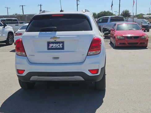 Used 2020 Chevrolet Trax LT FWD image 6