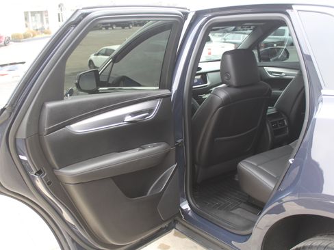 Used 2025 Cadillac XT5 Luxury image 19