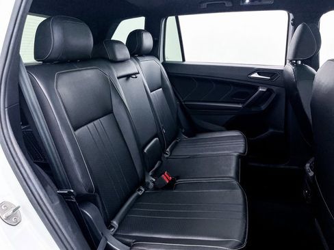 Used 2022 Volkswagen Tiguan SE R-Line image 37