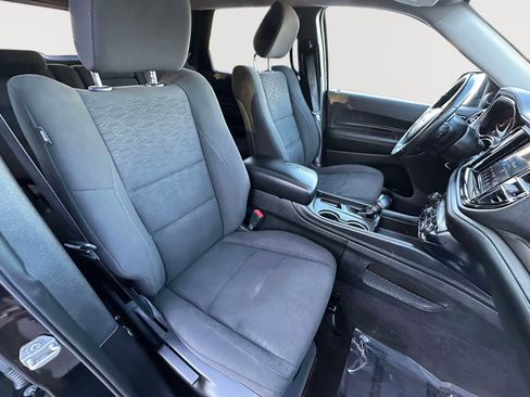 Used 2022 Dodge Durango SXT image 28