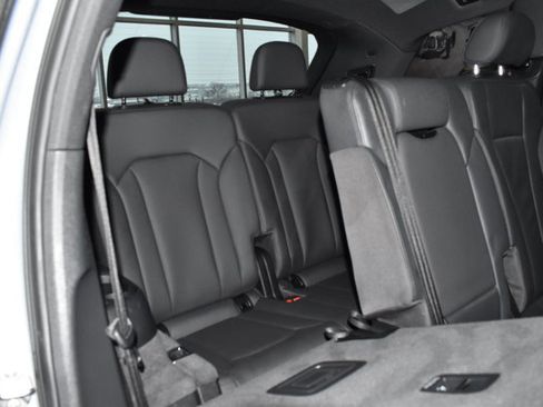 Used 2021 Audi Q7 2.0T Premium Plus w/ Premium Plus Package image 30