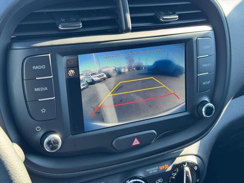 New 2025 Kia Soul LX image 18