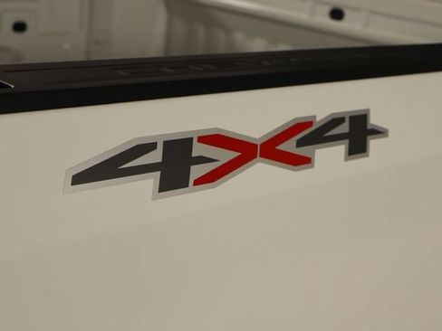 Used 2023 Chevrolet Silverado 1500 LT AWD/4WD image 39