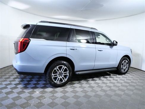 Certified 2025 Ford Expedition Active image 8