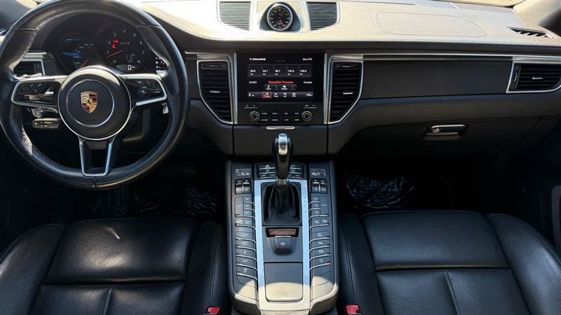 Used 2018 Porsche Macan GTS w/ Premium Package Plus AWD/4WD image 28