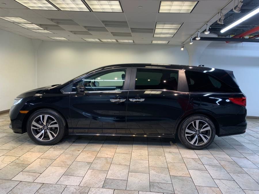 Used 2023 Honda Odyssey Touring image 11
