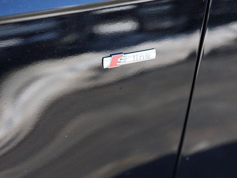 Used 2016 Audi A4 2.0T Premium Plus w/ Technology Package image 9