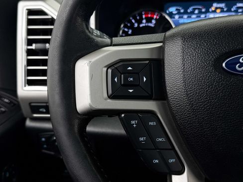 Used 2017 Ford F250 Lariat w/ Lariat Ultimate Package AWD/4WD image 30