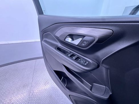 Used 2024 GMC Terrain SLE w/ Driver Convenience Package FWD image 31