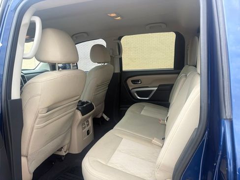 Used 2016 Nissan Titan SV RWD image 17
