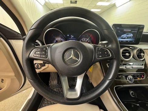Used 2017 Mercedes-Benz C 300 4MATIC Sedan image 33