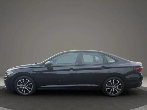 Used 2025 Volkswagen Jetta Sport FWD image 8