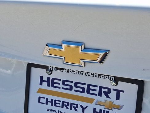 Certified 2018 Chevrolet Malibu LT FWD image 32