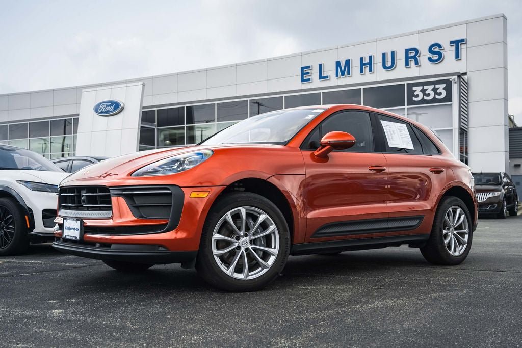 Used 2023 Porsche Macan AWD/4WD image 1