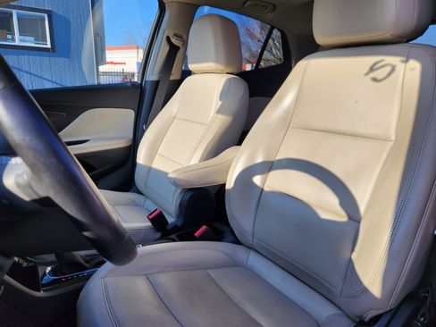 Used 2019 Buick Encore Essence w/ Experience Buick Package AWD/4WD image 7
