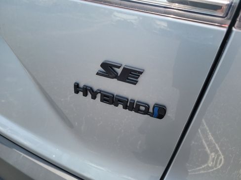 Used 2024 Toyota Corolla Cross AWD Hybrid image 11